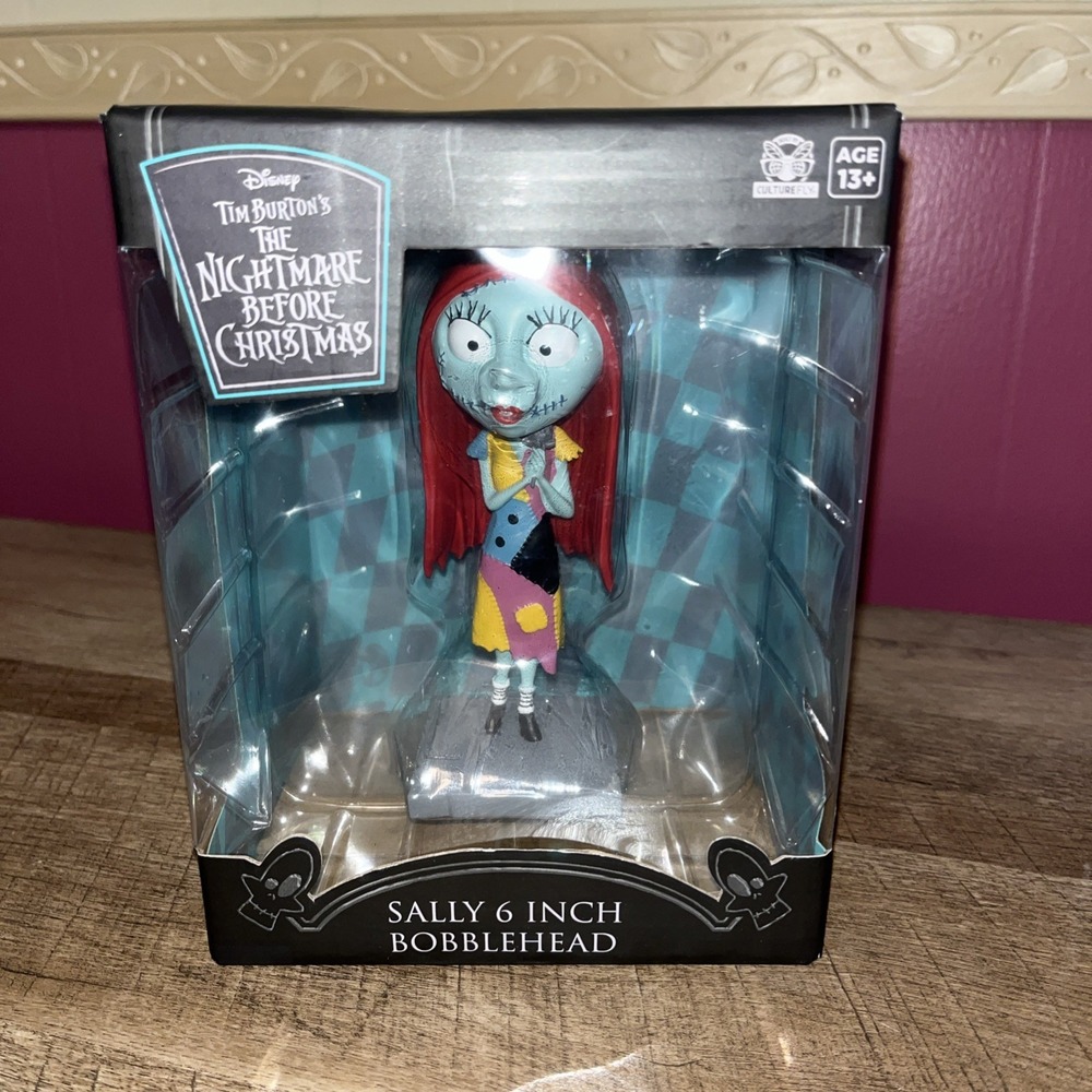 Disney Nightmare Before Christmas Sally 6" Bobblehead CultureFly New‎ Boxed